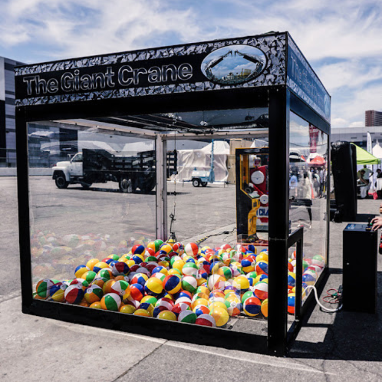 giant claw machine