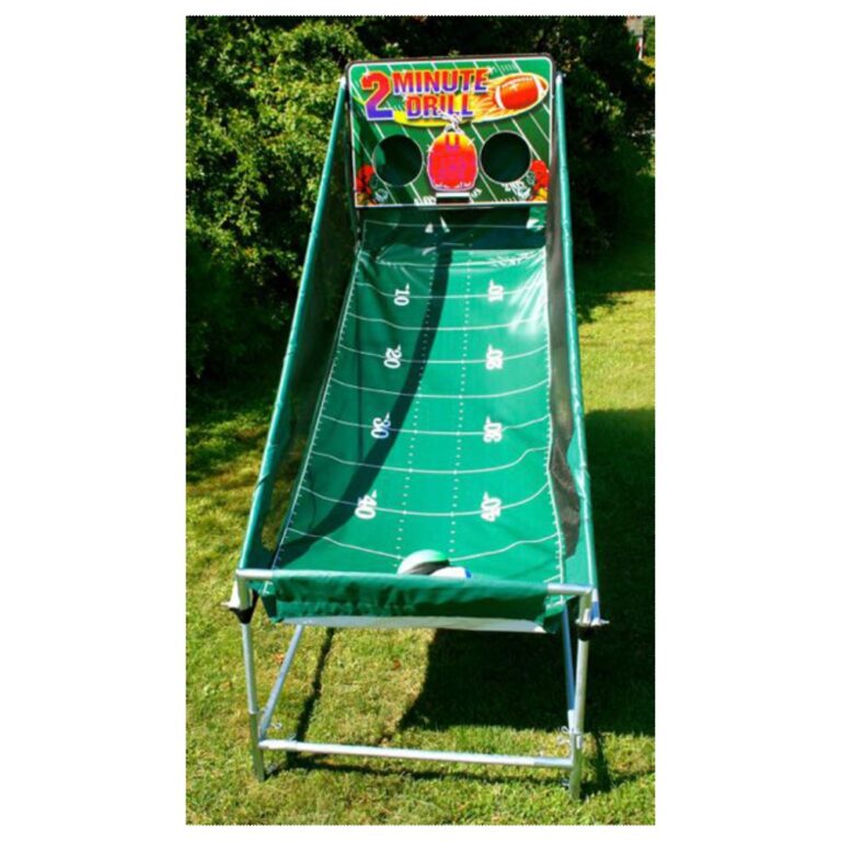 quarterback toss arcade game