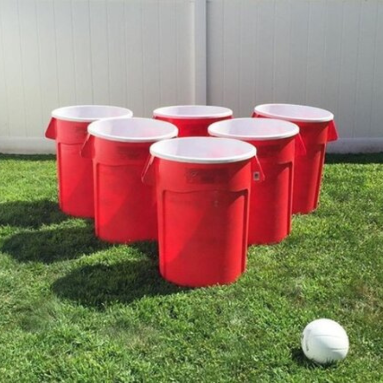 Giant pong outdoor game